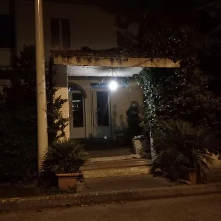 Fragus E Saboris De Sardigna בית הארחה Sadali